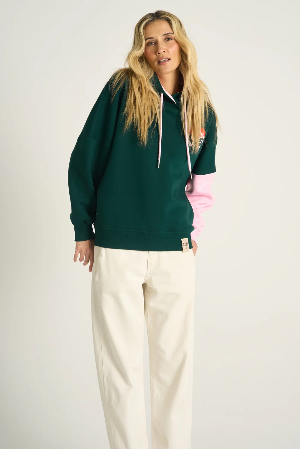 Bluza z kapturem Wise Love x Loveis Wise - Image 4
