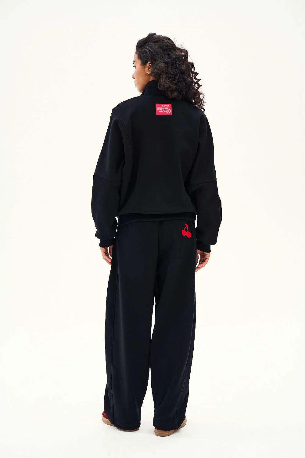 Spodnie dresowe Cherry-ish Moments - Image 6
